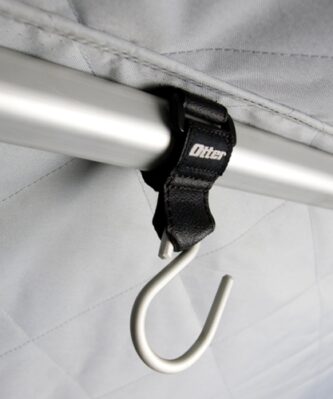 A Otter Shelter Hooks 3 pack #201043 with a hook attached to it.